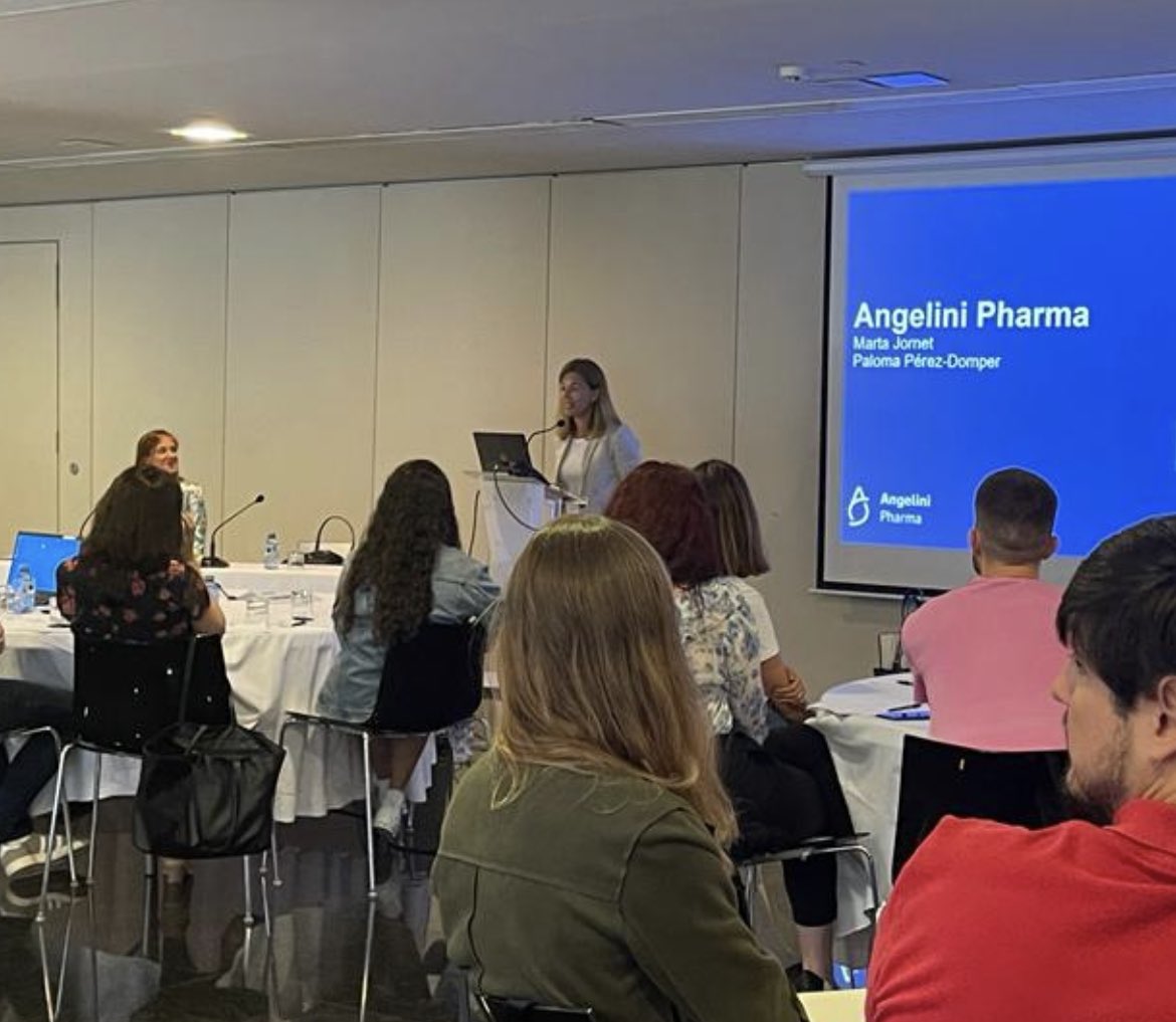MARTAJORNET1's tweet photo. Ilusionadas de presentar @AngeliniFarmaES y nuestra visión de #BrainHealth en la Reunión del Grupo de Epilepsia de la @seneurologia #Gesen https://t.co/SL79U2jQhG