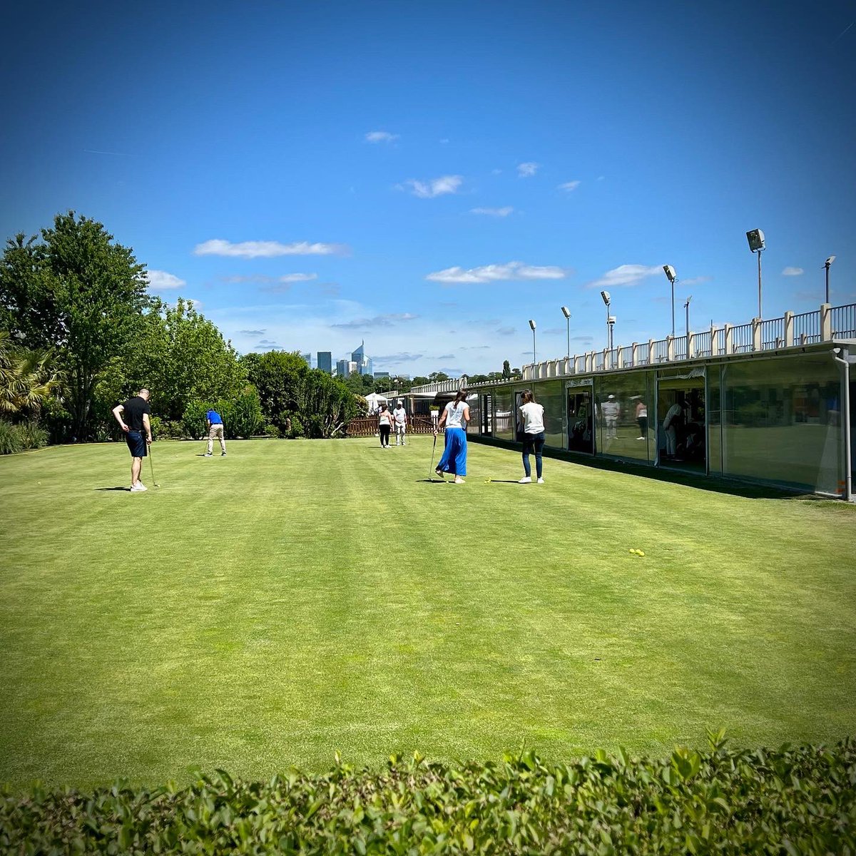 GolfLongchamp's tweet photo. G ☀️ L F
•
La saison est lancée , venez profiter de nos belles installations, grand jeu, petit jeu ou Putting , seul ou accompagné d’un enseignant, vous trouverez votre bonheur ❤️
.
#golfparislongchamp #golf #ffgolf #pgafrance #golfeur #golfeuse #golfer #parismaville #paris https://t.co/ZKVmXWHxym