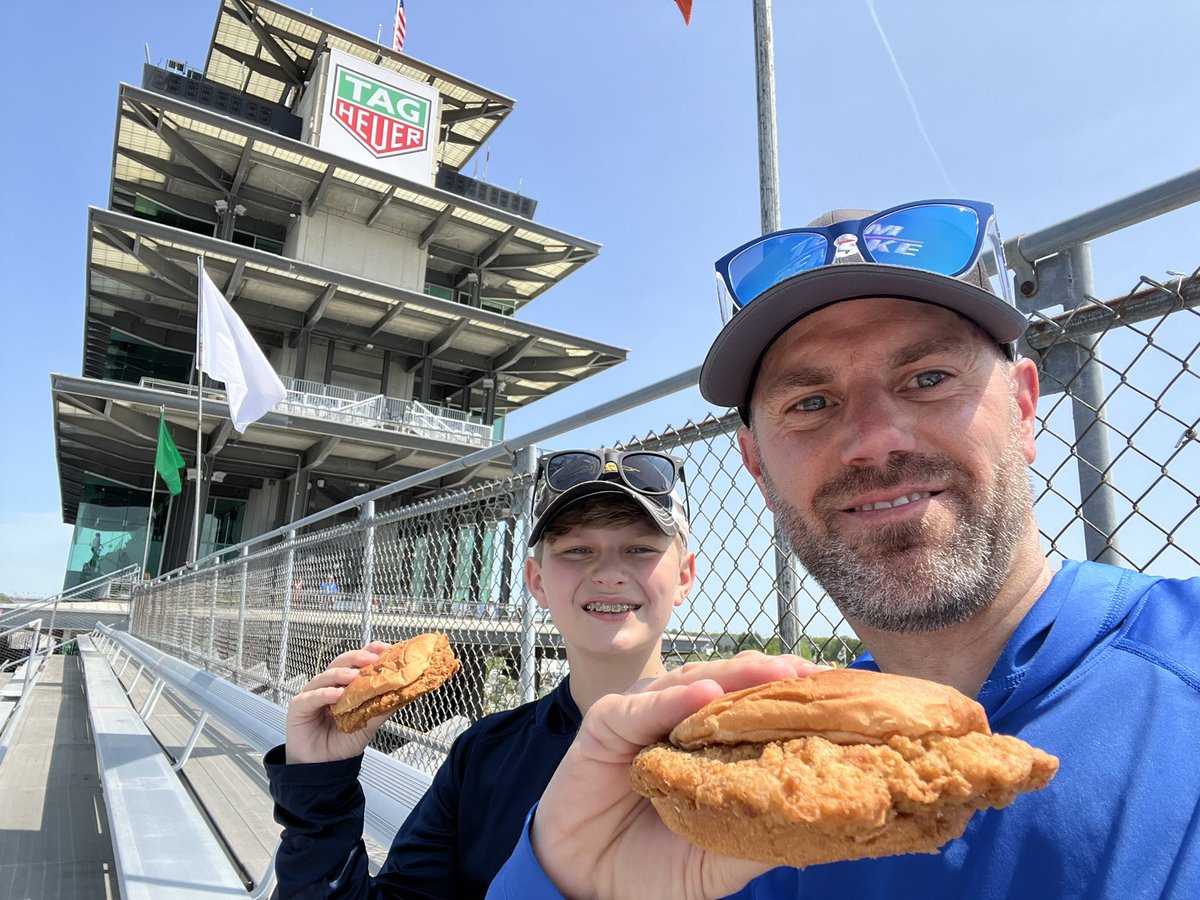scott_linn's tweet photo. Drove 7 hours this morning from Tennessee for Indy cars and tenderloins. #IndyGP https://t.co/ONMJCw9pnN