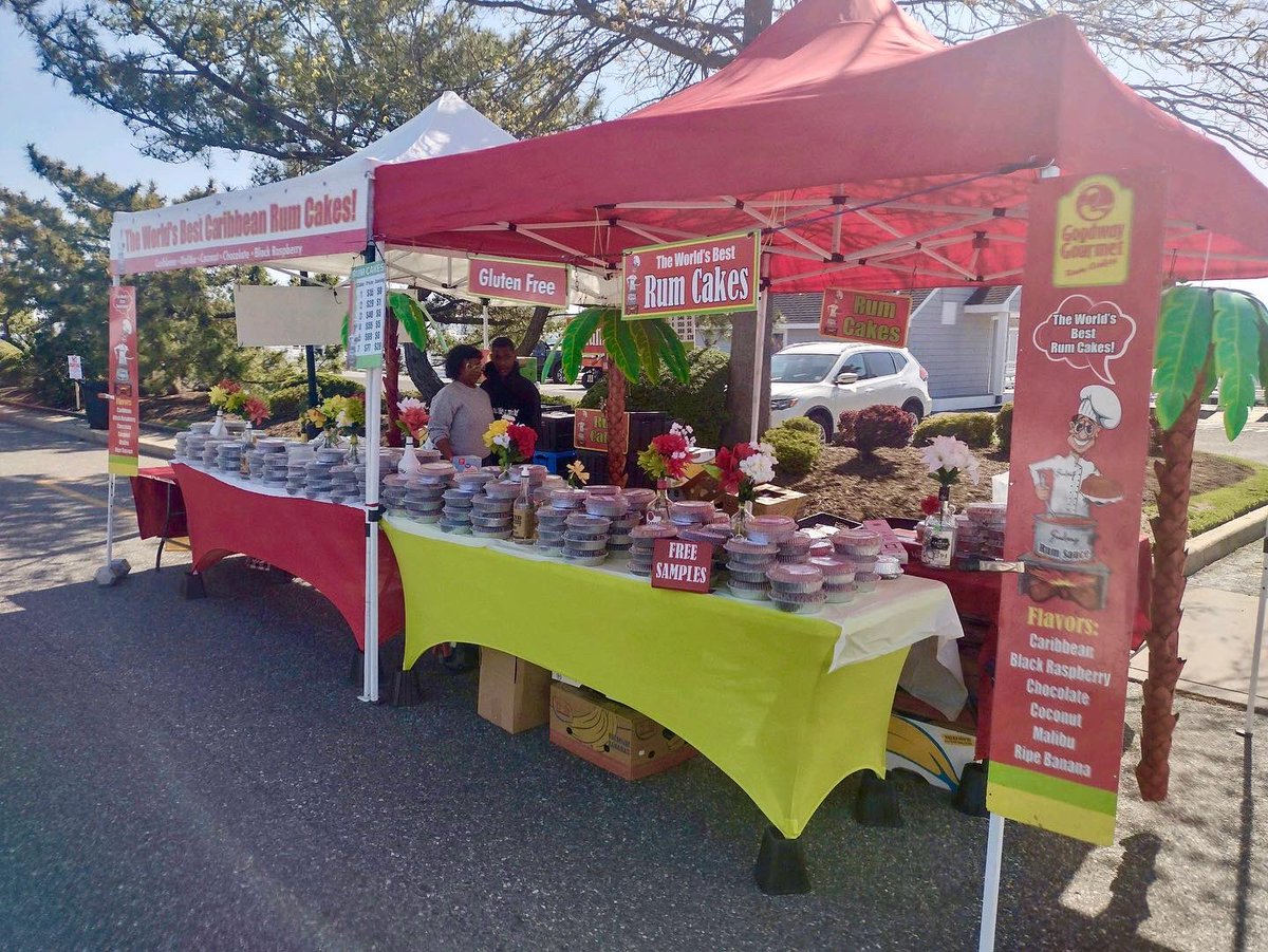 GoodwayRumCakes's tweet photo. Meet James, Sarena and Jed at the Spring Block Party tomorrow!
Saturday, May 14, 2022, 
9:00 - 5:00 pm
Ocean City, New Jersey
5th Street to 14th Street on Asbury Ave.
See you there!
#oceancitynj #oceancity #saturday #spring #blockparty #rumcakes #rumcake #festival #njeats https://t.co/AwrwfnAfKd