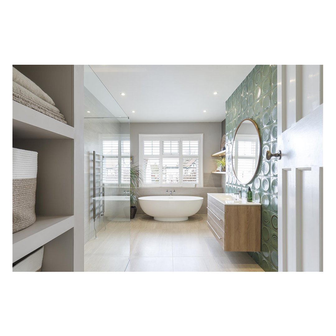 Sales - A simply stunning Victorian villa only moments from the beach. Situated on a wide tree-lined road this beautifully renovated home is exemplary in every aspect. 

Click here for more details: rightmove.co.uk/properties/123…