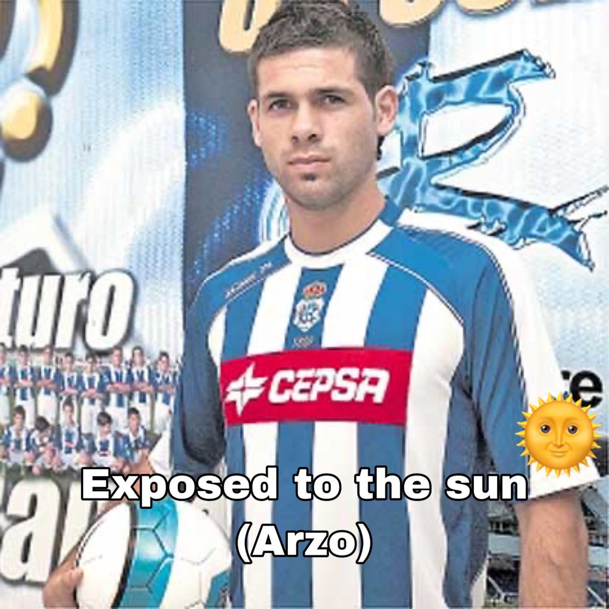 A lo largo de esta semana, los memes mal traducidos en inglés se han apoderado de las redes📢

La Canoa no podía faltar a la cita🇬🇧⚪️🔵

Te dejamos algunos para que el fin de semana sin Decano se te pase lo más rápido posible. ¿Se te ocurre alguno más? Déjalo en los comentarios⬇️