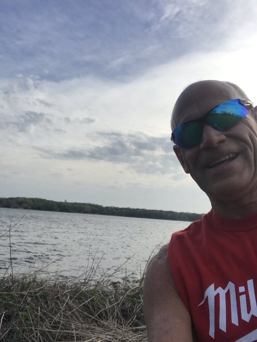 stupidtrumpers's tweet photo. Fun Friday Five miles! Near the shore of Medicine Lake ! @GrandmasMara #run #grandmasmarathon #fxb #FridayMotivation #fast #runner #marathon #bqualify #bostonqualify #marathontraining https://t.co/wp3uG2ImVC