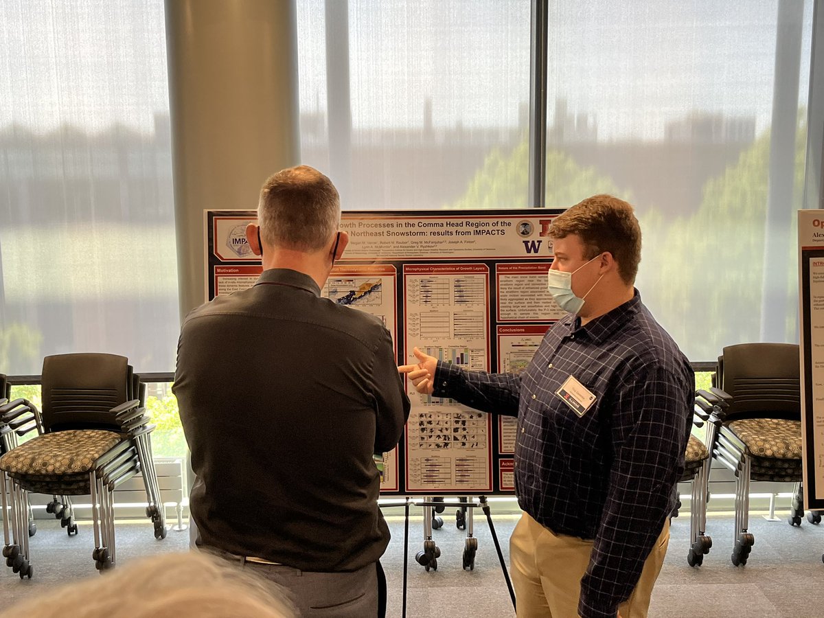 CliMAS_Illinois's tweet photo. Our undergrad student Daniel Lopez (@danilopezRS) and grad student Troy Zaremba (@zmann3000) presenting their @UofIResearch to NASA Associate Administrator @Dr_ThomasZ @NASAEarth https://t.co/iWyX6PI0mY