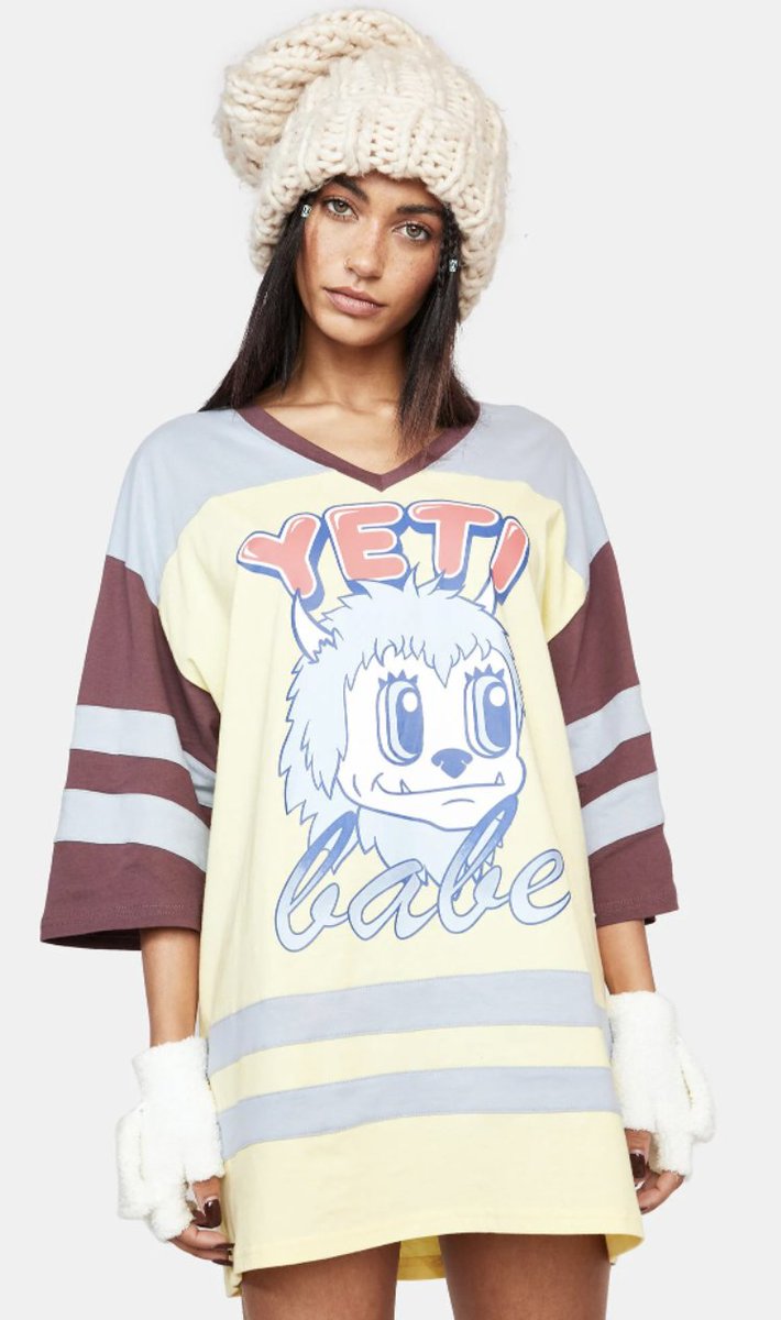 bitpixi's tweet photo. Shopping for #bitpixi #NFTNYC2022 fashion in @cryptovoxels #pastelisland and @super_yeti styles.
1/3rd of the things I got from @dollskill: https://t.co/vaTCHgGXLR
