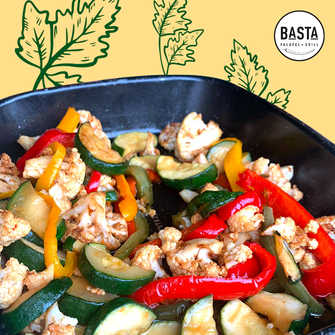 Amazingly Fresh Mixed Grilled Vegetables 💚

#foodblog #foodie #instafood #foodlove #foodpornfood #eeeeeats #feedfeed #foodblogger #foodcoma #foodiedestinations #foodlover #foodstyling #eatwell #nutrition #lunchideas #streetfood #londonfood #camdenmarket #secretlondon