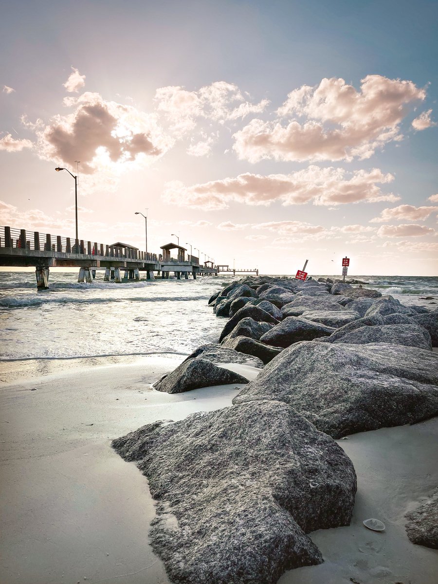 _pixbot's tweet photo. 🏝🐚 Summer afternoons can produce amazing colors. I shot this with my iPhone 12 Pro Max, Used Adobe Lr.
Instagram @pixbot 

#ocean #Florida #vibes #mood #goodvibes #cloudporn #skyporn #floridalife #sunsetlovers #beachlife #sunsets #sand #tampa #sunsetporn #waves #skylovers https://t.co/z5t6wlItEo