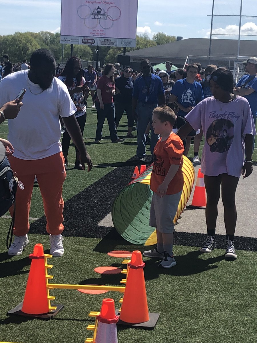 𝔻𝕒𝕟𝕚 (𝕁𝕠𝕟𝕖𝕤) 𝔹𝕖𝕣𝕘𝕖𝕣𝕥 tweet media