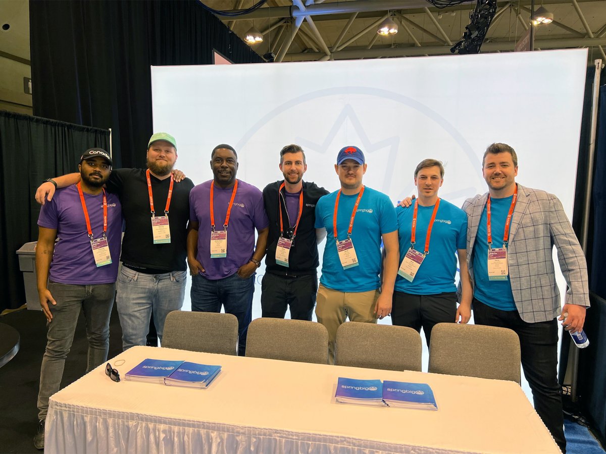 SpringBIG's tweet image. We&apos;re at the @liftandco Expo at the Metro Toronto Convention Centre in Canada!! 🇨🇦 .. Our team is excited to speak to you, so come visit us at booth #1628! 🤗 

#liftandco #cannabisconference #springbig #cannabisindustry #technology #cannabisexpo