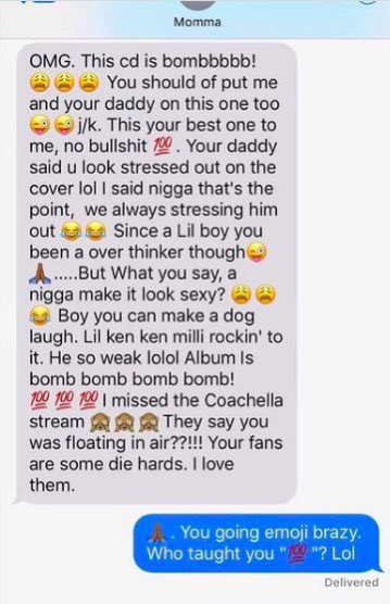 AwkwardMonday21's tweet photo. Kendrick and his mom after the release of 'Damn' exchange text. #FamilyGoals https://t.co/eZ3zBu3Wfs