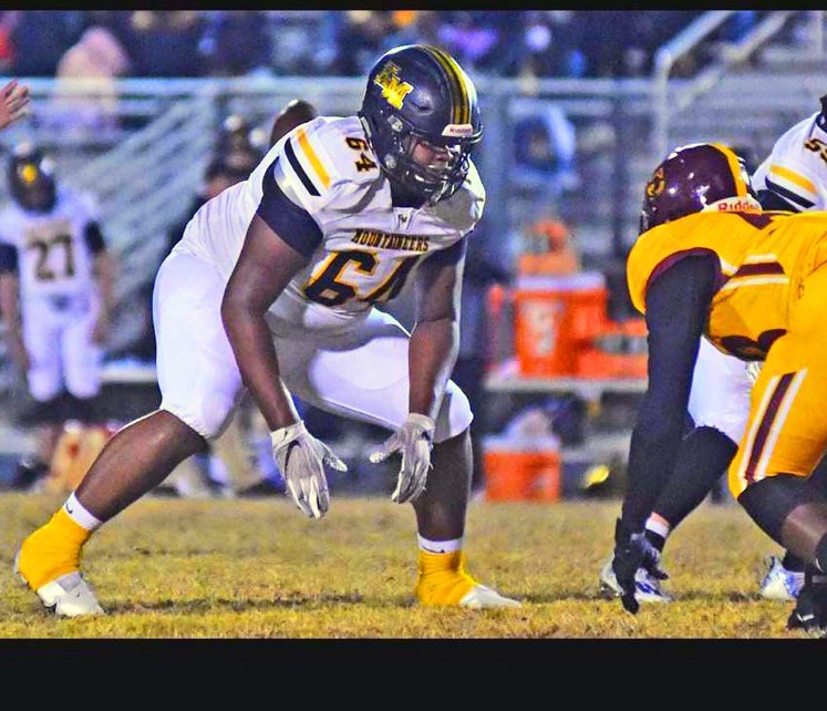 Dareal_coachK's tweet photo. KINGS MOUNTAIN @isaiahE_56 6'3  310lbs OFFENSIVE TACKLE /GUARD 3.5 GPA 42 pancake 🥞
5 FLAT 40 YARD DASH 
 https://t.co/lxXry5TFYY
FEAST YOUR EYES 😯 @pepman704 https://t.co/WUJMYJBc3t