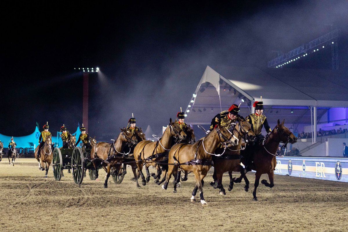 ArmyInLondon's tweet photo. So much at @windsorhorse to look forward to today: the @BritishArmy is starring in the #PlatinumJubilee Pageant ‘A gallop through time’ with @KingsTroopRHA @HCav1660 @ColdstreamGds @The_SCOTS @SCOTS_DG @Corpsarmymusic presenter Alan Titchmarsh and @VernStokes https://t.co/BY9DuWhv6f