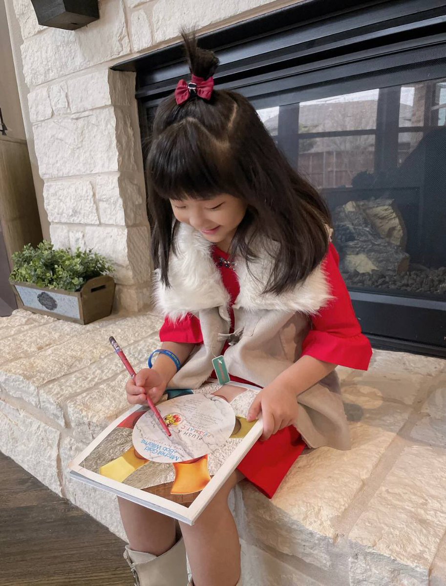 Isn't my daughter cute?Isn't my daughter cute?😆