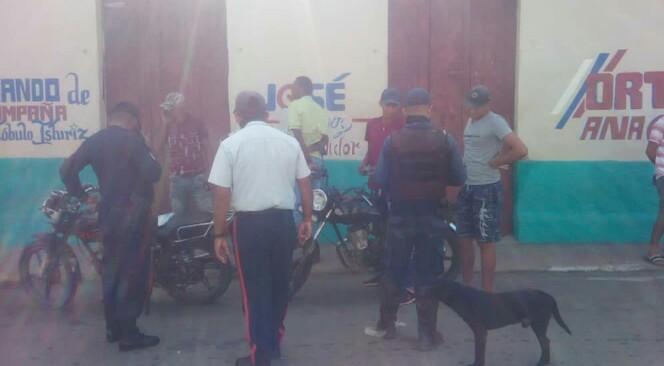 Guaricoseguro's tweet image. #13May|| En el marco de la Gran Misión @cuadrantdpaz se realiza Patrullaje Motorizado por diferentes sectores del Mpio. Ortiz, con el chequeo por SIIPOL de vehículos, motos y personas, brindando seguridad a todos los Habitantes de ese Municipio.
#VenezuelaInnova
#CCP2