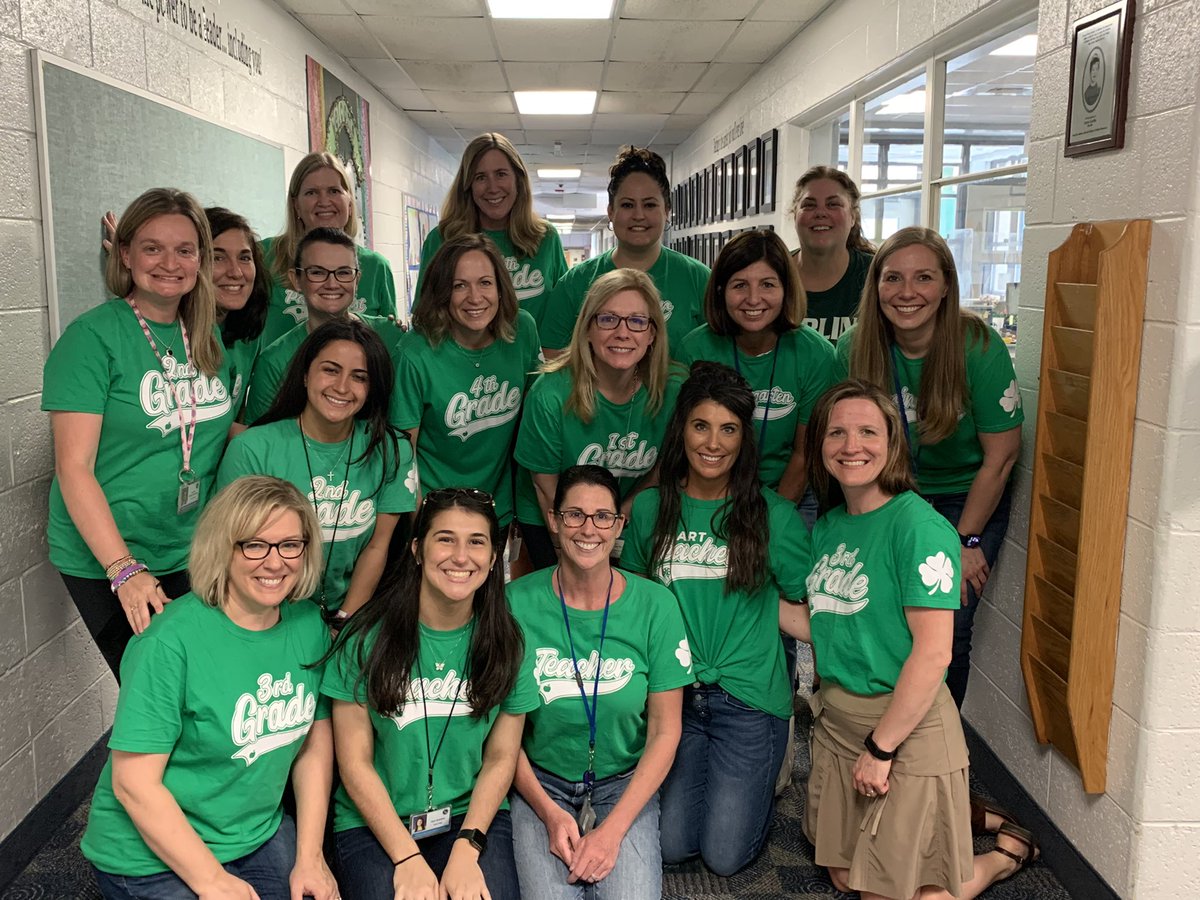 WeAreTheWeckies's tweet image. 🍀🍀Check out this group of AMAZING educators rocking their Dublin Spirit!!💚@dublinWL @WalledLkSchools  💚 #beststaff #bestpeople #wleced