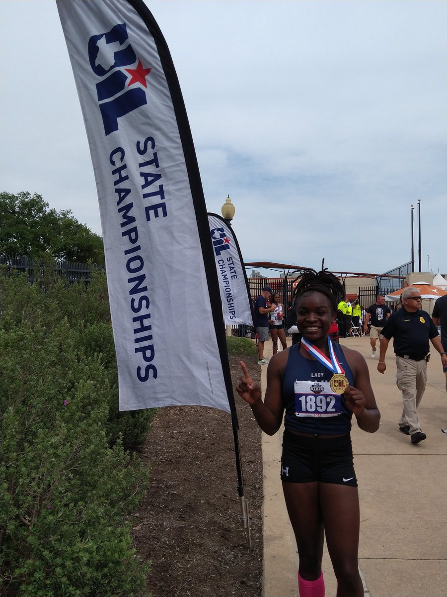 HendricksonTand's tweet photo. How about setting the 2022 track season's best girls HS Triple Jump in the NATION,  Suzan? Well you got it today. Congratulations! https://t.co/cFPt1MFDXl