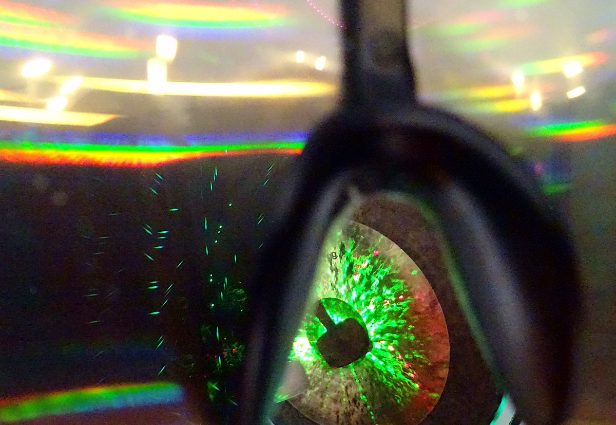 curiouscat1blog's tweet photo. #Couleurs #Breakout A #Pornic, la galerie #WONDERLAND vous transportera dans d'#oniriques et fantastiques #voyages #sonores et #visuels : https://t.co/jEnA3pVW0O. 
A tester avec les lunettes 3D (🙏Mickaël #Ankri) !😵🤩 
©CuriousCat https://t.co/6jt1dMSjFm