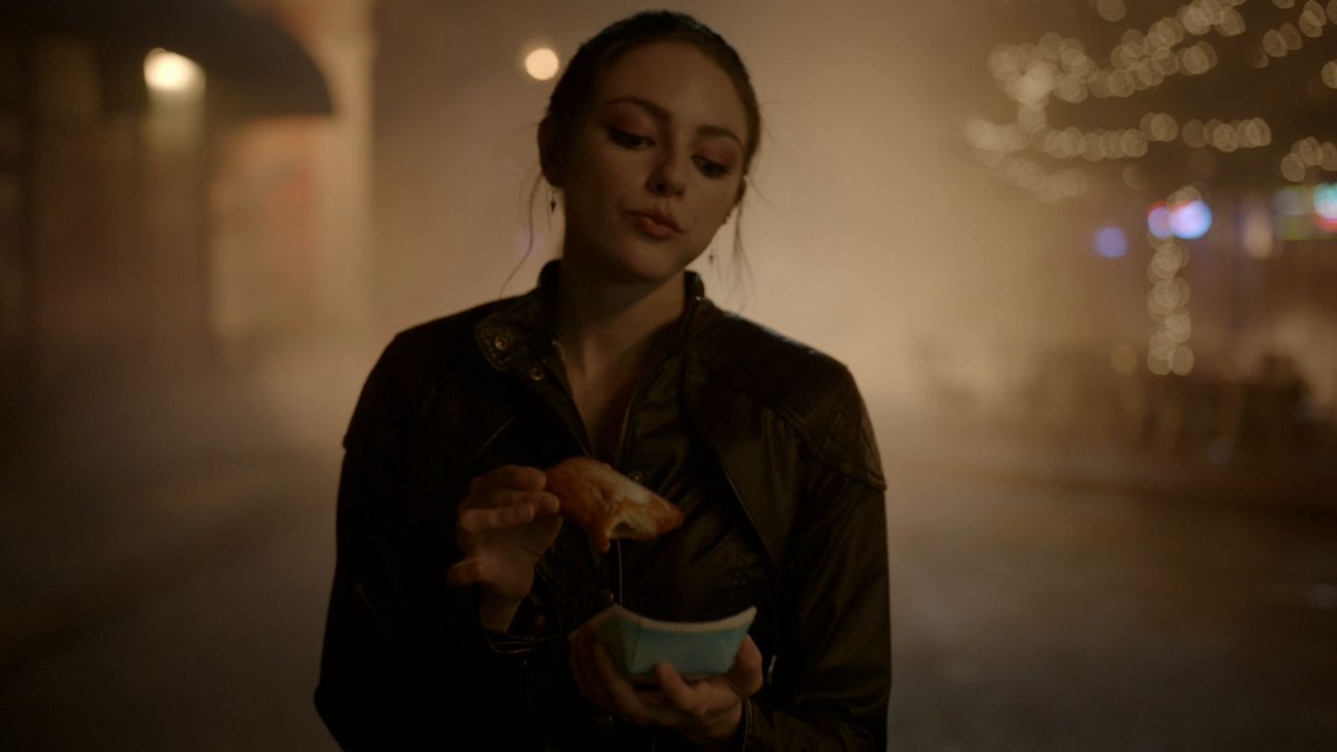 bytribrid's tweet photo. #SaveLegacies 

Her love for beignet ❤️🥺 https://t.co/eCjNAAaDVq