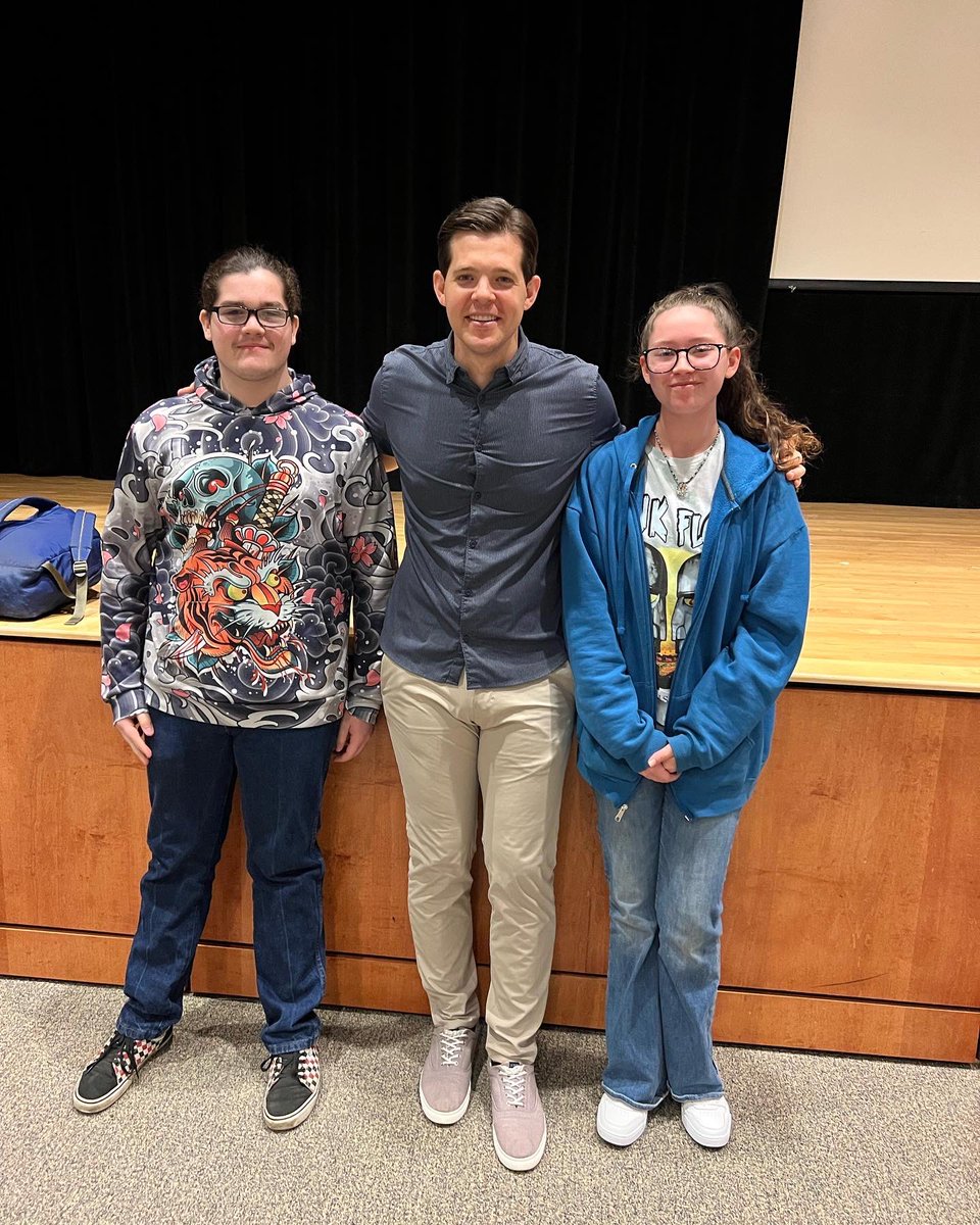 speaksobriety's tweet photo. Finished up #NationalPreventionWeek at @HudsonFallsCSD speaking to a great group of students. Thank you to all of the schools and coalitions in NY that brought me in to share my story and message! https://t.co/nMdayaIrIz