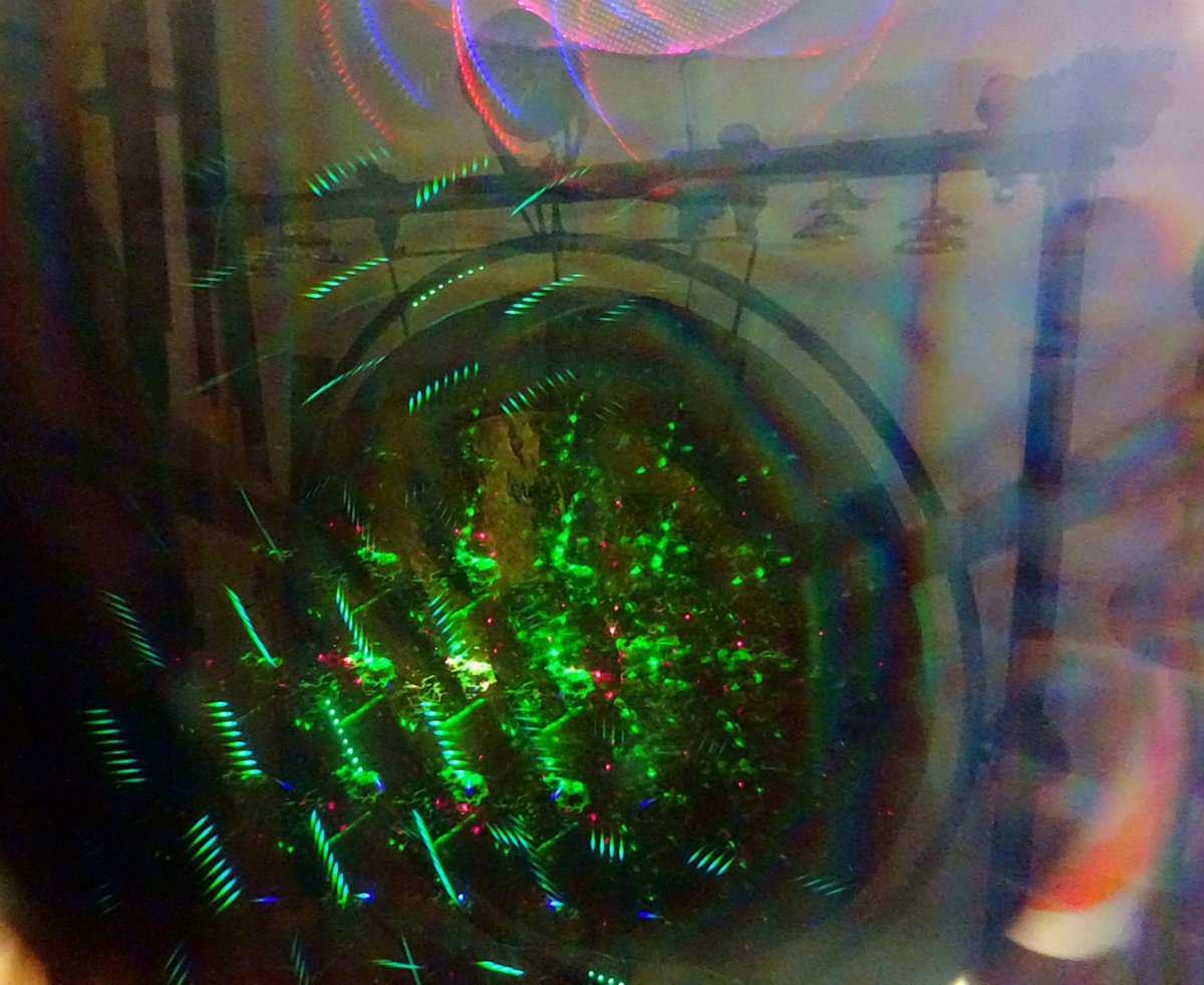 curiouscat1blog's tweet photo. #Couleurs #Breakout A #Pornic, la galerie #WONDERLAND vous transportera dans d'#oniriques et fantastiques #voyages #sonores et #visuels : https://t.co/jEnA3pVW0O. 
A tester avec les lunettes 3D (🙏Mickaël #Ankri) !😵🤩 
©CuriousCat https://t.co/6jt1dMSjFm