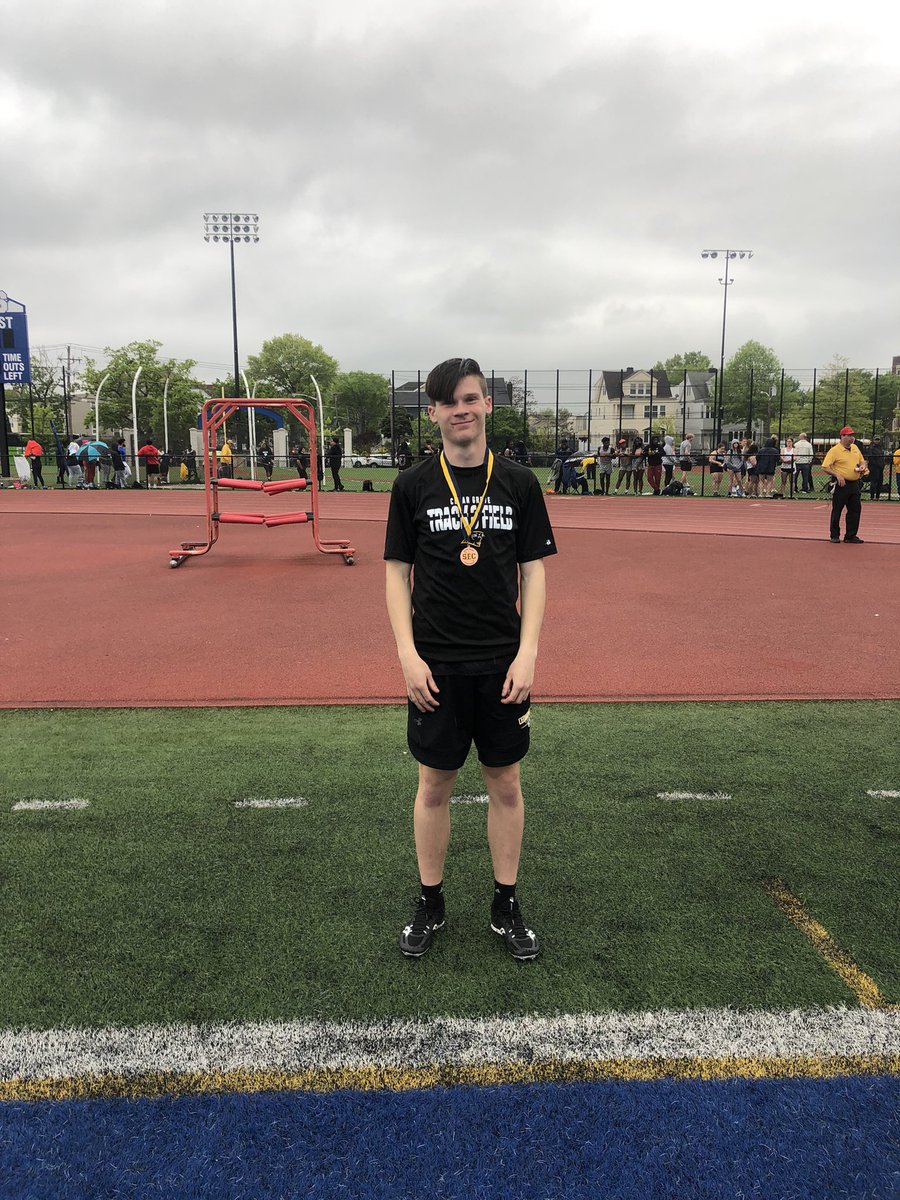 Evan Schoner places 6th in the 100m!
