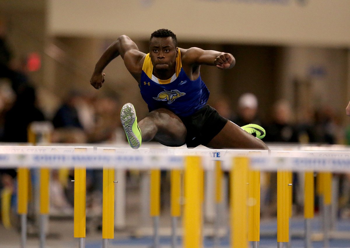 GoJacksTFXC's tweet photo. 🚨SCHOOL RECORD ALERT🚨

Pierre Lear clocks a 🔥𝙗𝙡𝙖𝙯𝙞𝙣𝙜🔥 14.08 in the 110m hurdles to qualify for finals! Lear now holds the school record for the indoor 60m AND outdoor 110m hurdles‼️

#GoJacks | #BringTheBlue https://t.co/ibGIaOrBSU