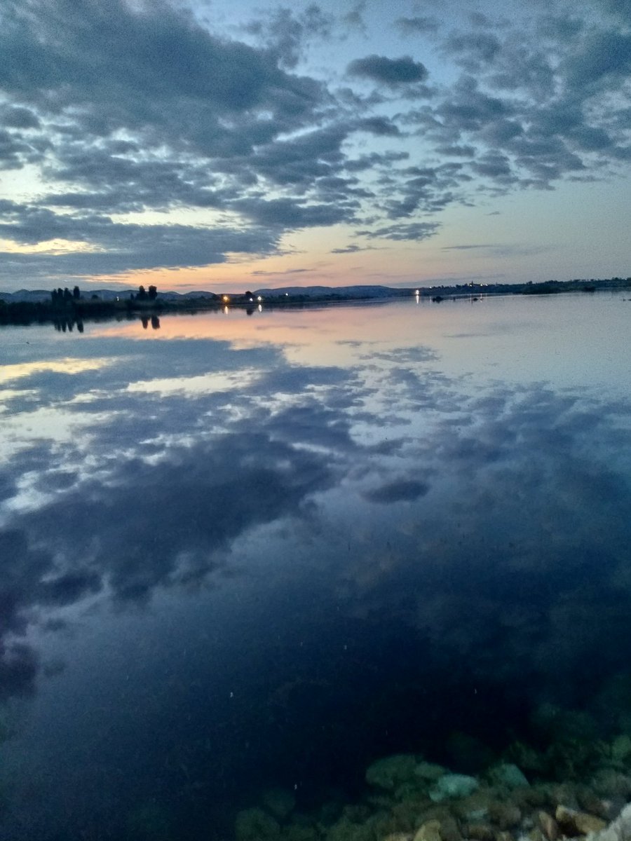 @fjollehaxhiu Nizip Fırat nehrine düsen bulutların yansıması