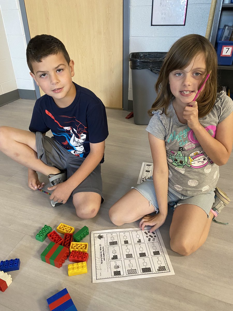 MsCothronPES's tweet photo. L for Legos! 

We used legos to help find the missing addend AND worked together as a team to plan and create different Lego designs! #CreativeKinders #otterlyawesome https://t.co/bbNta6jf31