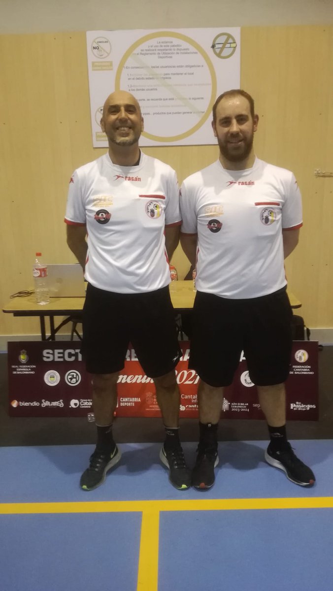 ctacantabria's tweet photo. 🏆 Sector Infantil Femenino 🤾‍♀️
⠀
Primer día de Sector en el pabellón Salesport Colegio Salesianos con los diferentes compañeros que han participado. https://t.co/TtYvkjM6wo