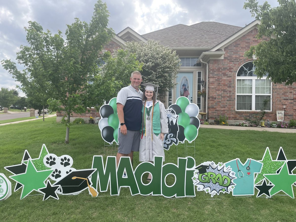 mjbondo's tweet photo. Woke up in Atlanta this morning and after a long travel day and week away from home, tonight she graduates high school! Proud of @maddilyn_bond and excited for your next chapter! Keep growing in your faith! https://t.co/GH0ub5AihH