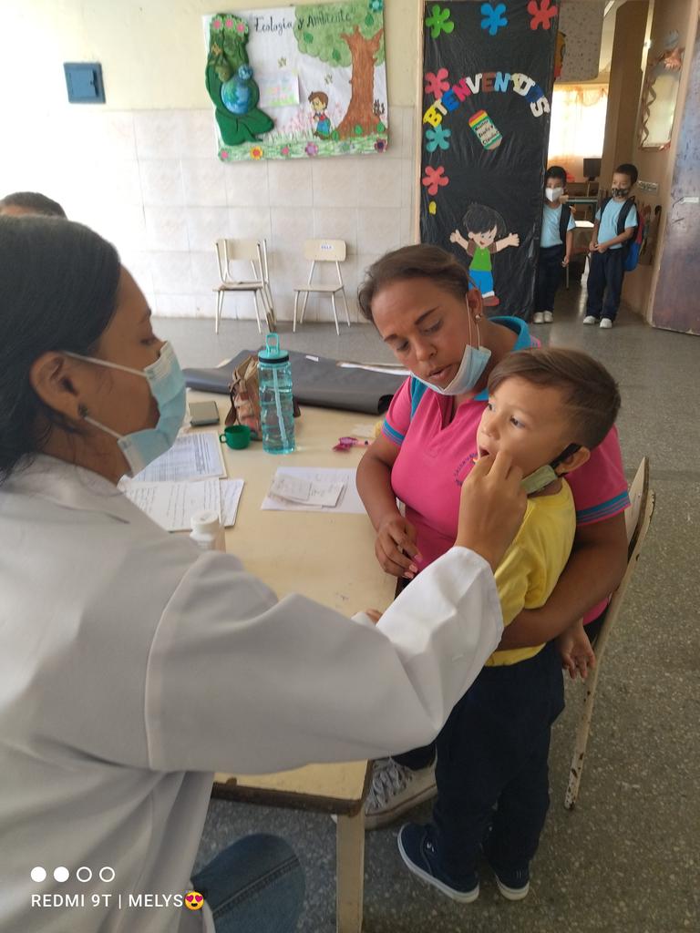 Mel1ladera's tweet photo. @MPPEDUCACION  @Aymaraguiar  @yuraimareyes8  Gracias al IVSS SANTA ROSA POR LA JORNADA DE DESPARASITACION PARA NUESTROS NIÑOS..MIL GRACIAS...SALUD Y MAS SALUD...SIGUIENDO LAS POLITICAS PUBLICAS DEL GOBIERNO BOLIVARIANO.. https://t.co/80opPzkfx0