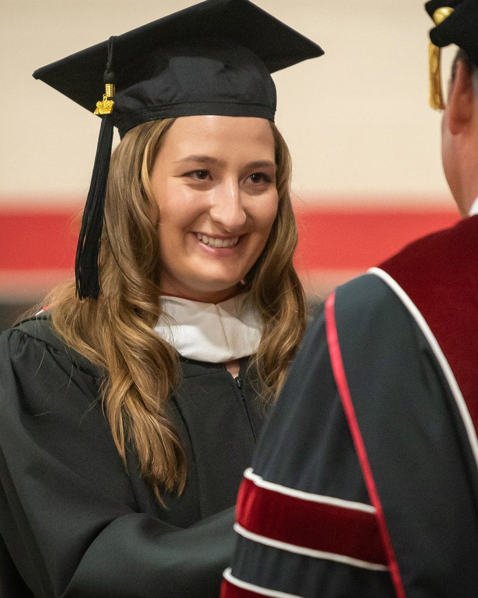 BethanyLutheran's tweet photo. Congratulations to all of our graduates! Here's a few photos from today's commencement ceremony. Find all the photos on our Flickr album here: https://t.co/Eb4ZhQFQNv #BLC2022 #BethanyValues https://t.co/qGAXv0aJcv