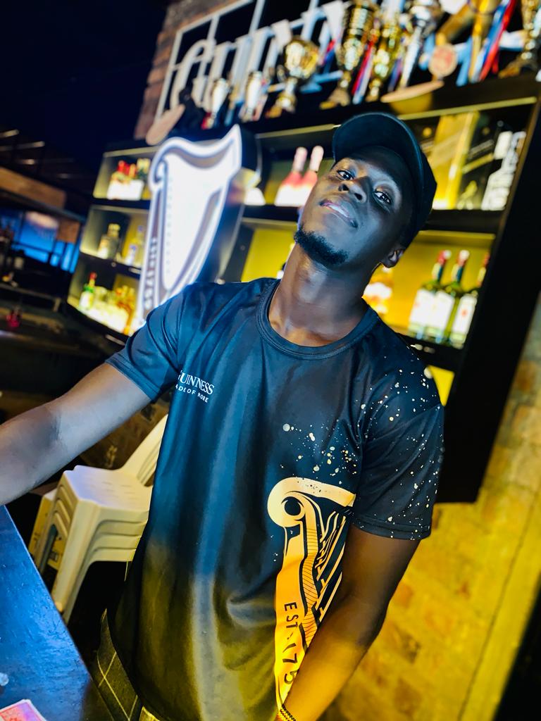 ErapuEdwin's tweet photo. Only @TheRugbyChill wat a vibe this frio its been freaky all hands on deck ..... @deejayLB_GADP @RwothumioHenry @Mr_Barasha https://t.co/GUefLr5WsH