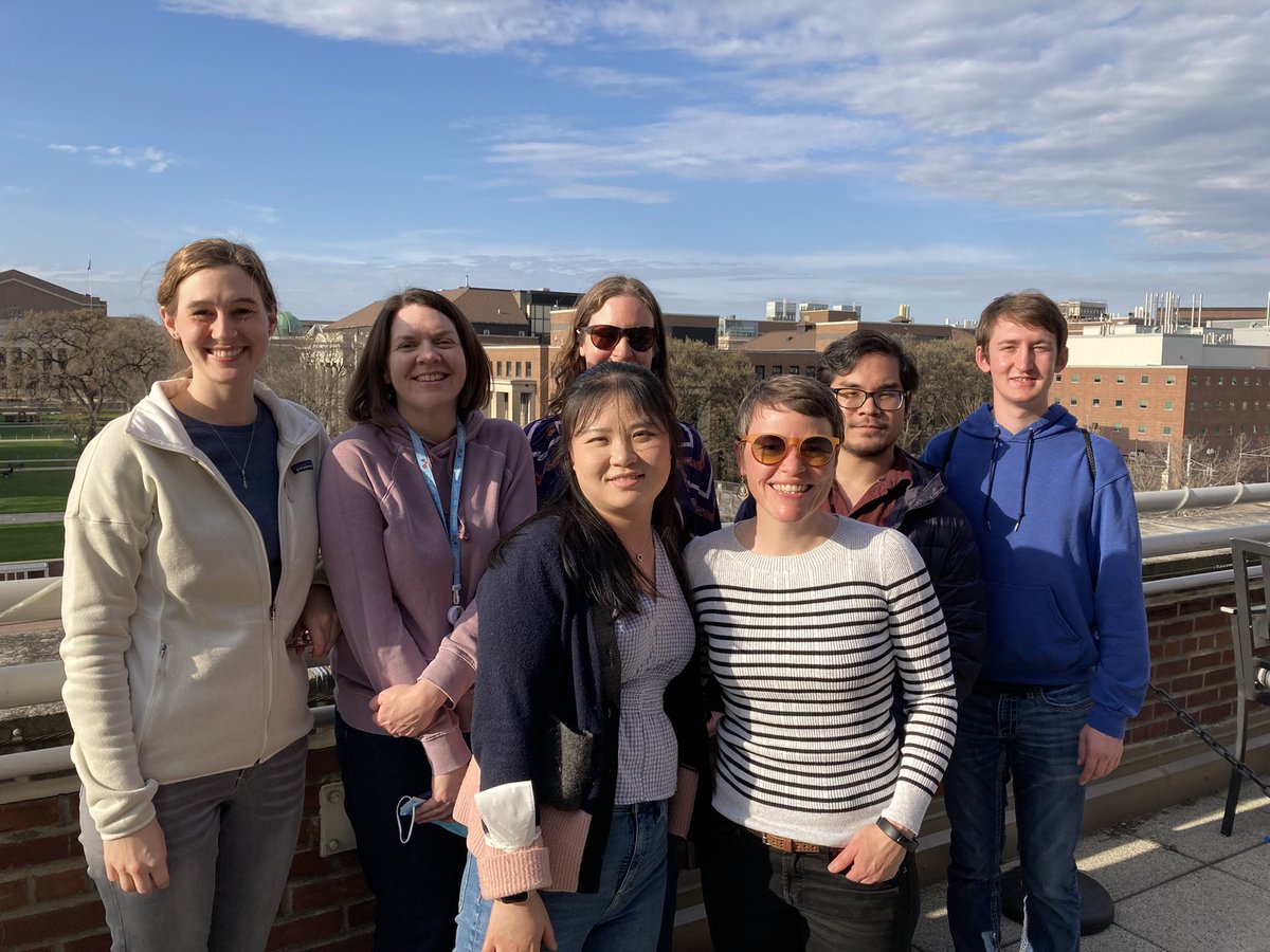 Anna Selmecki tweet media