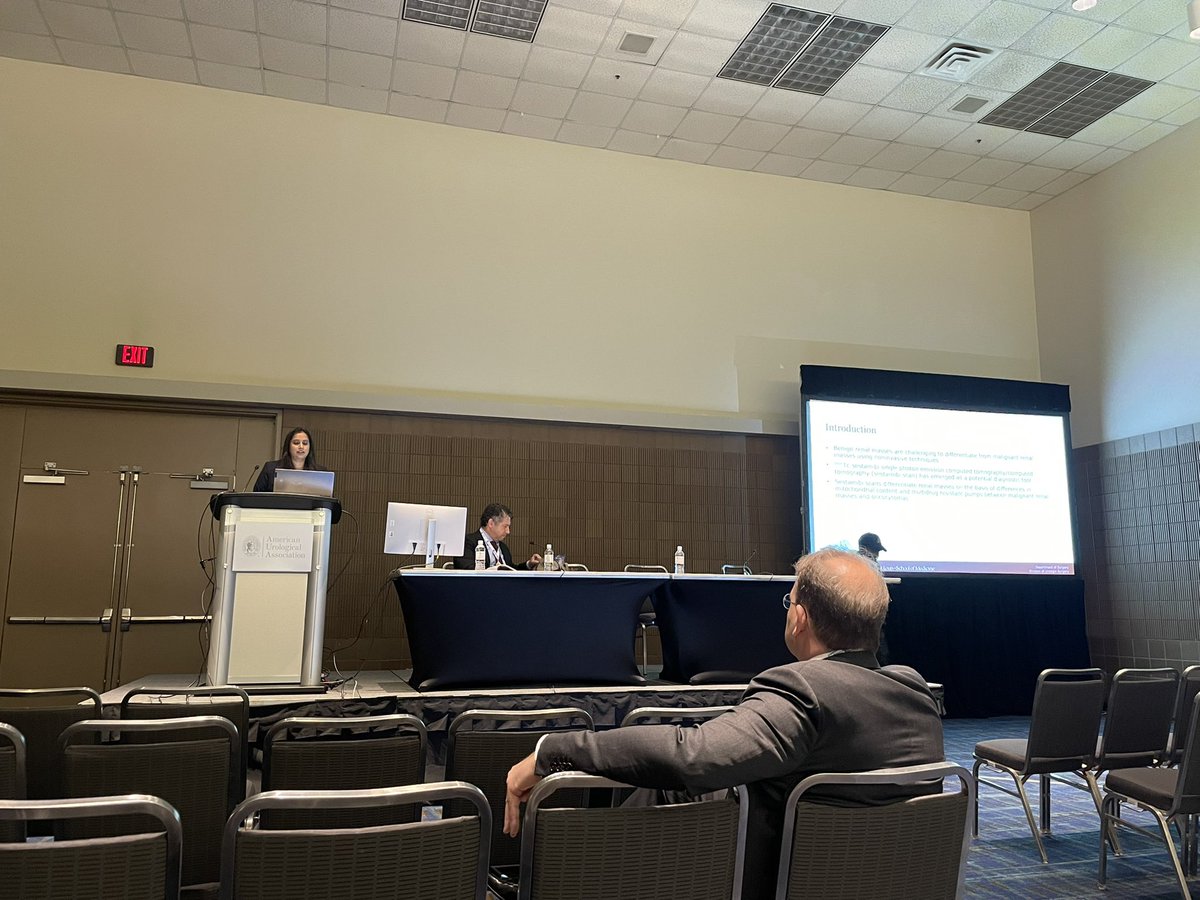 JoshPalka's tweet photo. @WashU_Uro superstar Shilpa Argade presenting her research on sestamibi scan for identifying oncocytoma in small renal masses. Nice job! https://t.co/lrQPXM2OlF