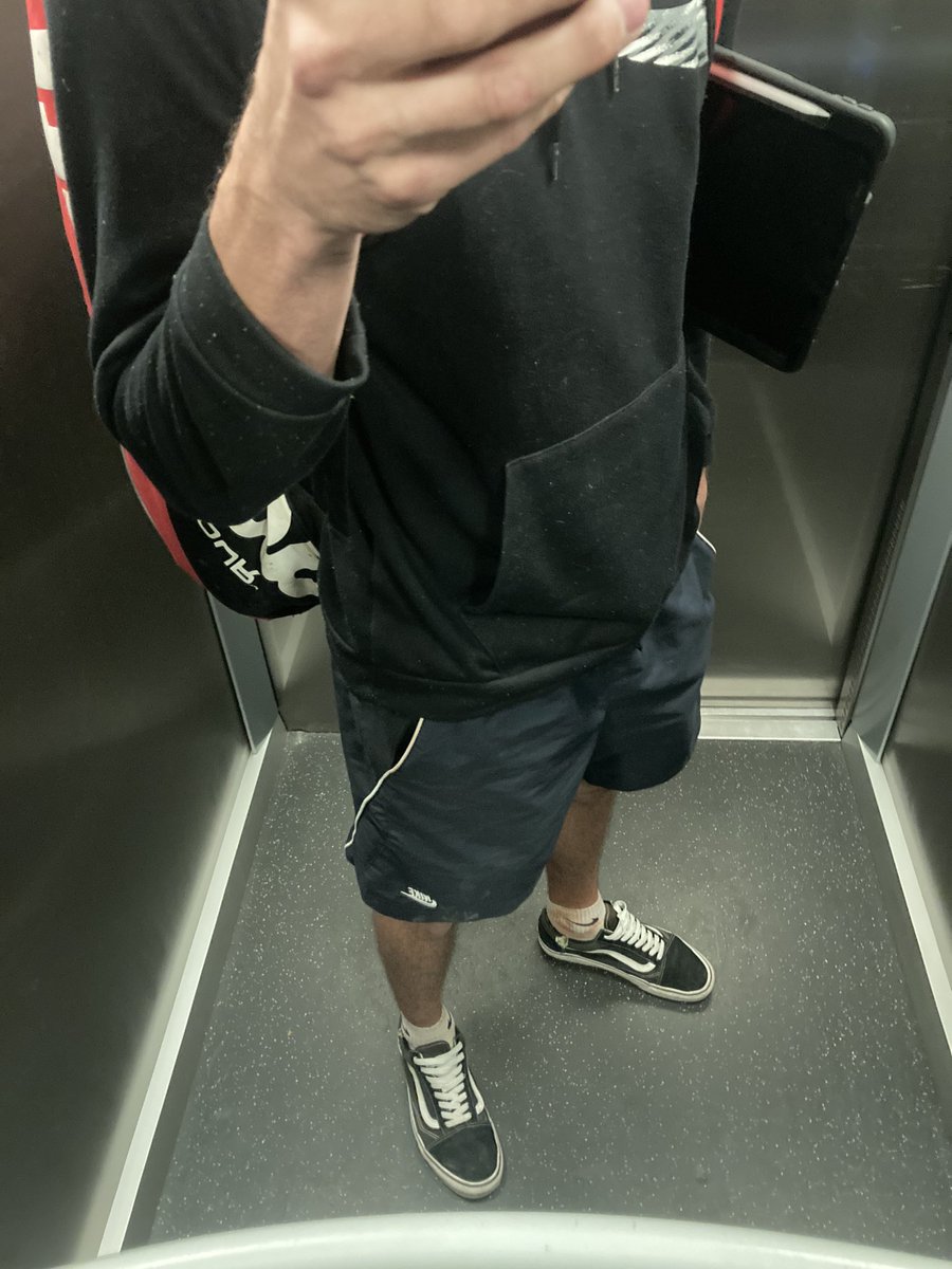 sneakersocksfun's tweet photo. My Fucking hot Vans after the 🎾match 🔥 https://t.co/NgcWxORxAn