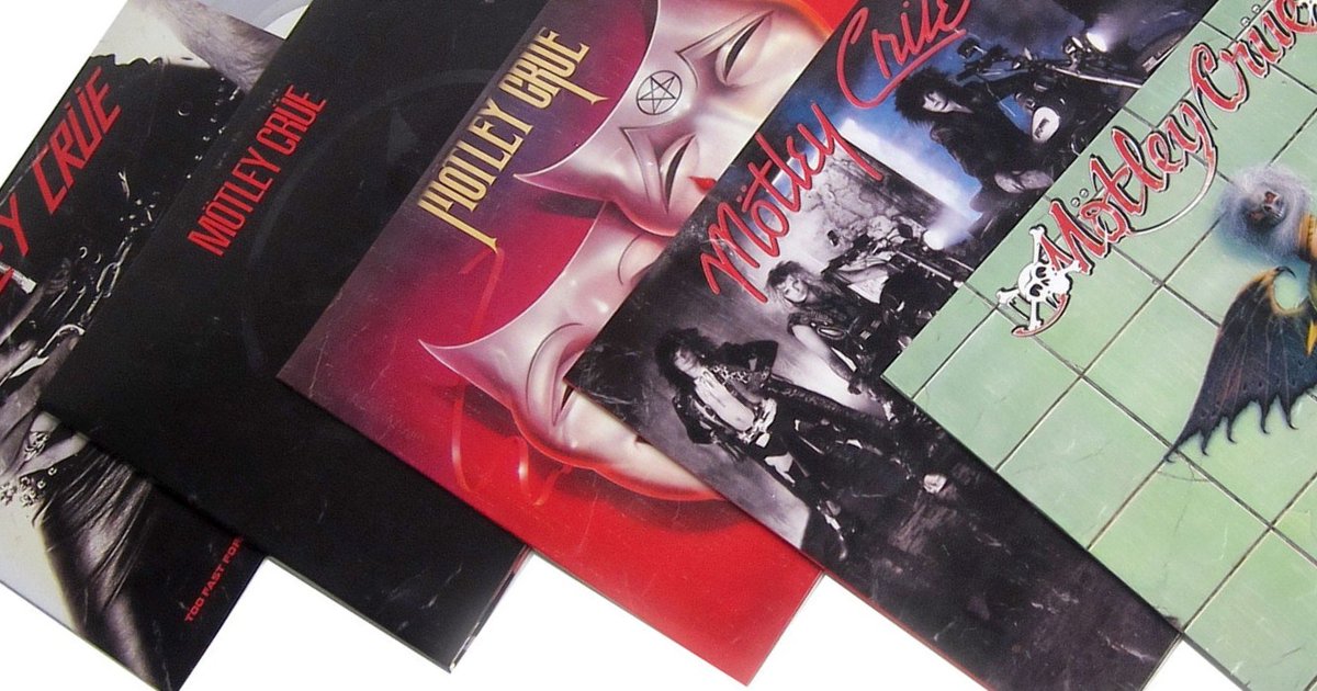 MotleyPeru's tweet photo. BMG está alistando la (enésima) reedición de los primeros 5 álbumes de Mötley Crüe para el próximo 1 de julio. El lanzamiento será en CD en formato digipak con audio remasterizado, no incluirían bonus tracks.
#MotleyCrue #SameOlSituation #BMG #MotleyPeru https://t.co/6nHc0VMoj1