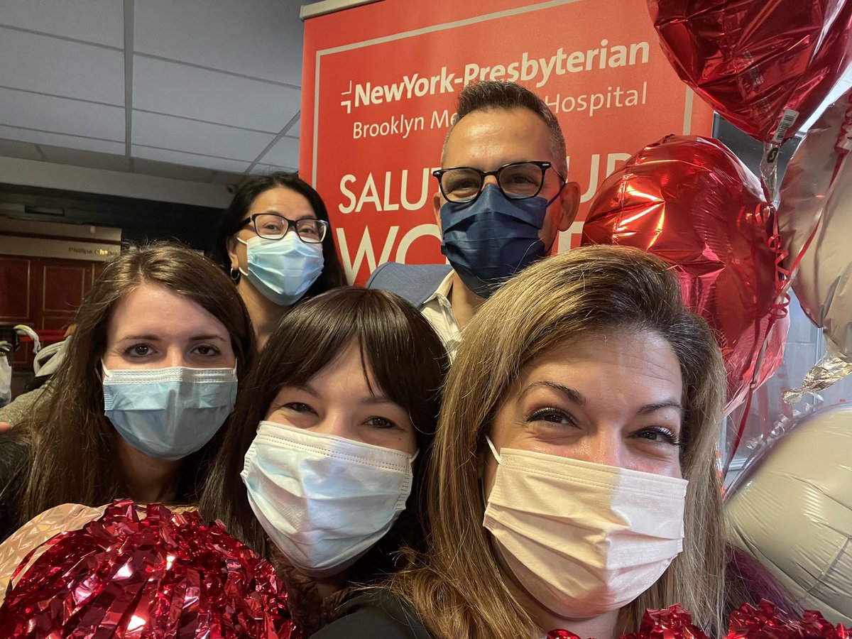 TaraDiDonato's tweet photo. What an amazing week to celebrate our nurses! Thank you for allowing me to join in the celebration ✨ can we do it again next week ?????? #ClapIn #icecreamrounds #youmakeadifference #nursesweek2022 @rguimento @ErnestoPMir @SchwartzTzipora @patrickearl2014 @NYPBrooklyn https://t.co/TDGqVco4iC