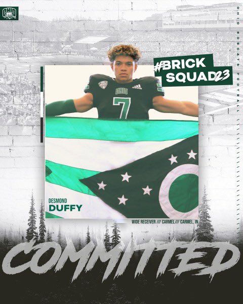 DesmondDuffy7's tweet photo. 100% COMMITTED💚🤍 #BRICKSQUAD23🧱       

@OhioFootball 
@CoachAlbin 
@CoachIzzy1 
@OhioWRCoach 
@coach_hebert 
@football_carmel https://t.co/clWif4M1AG