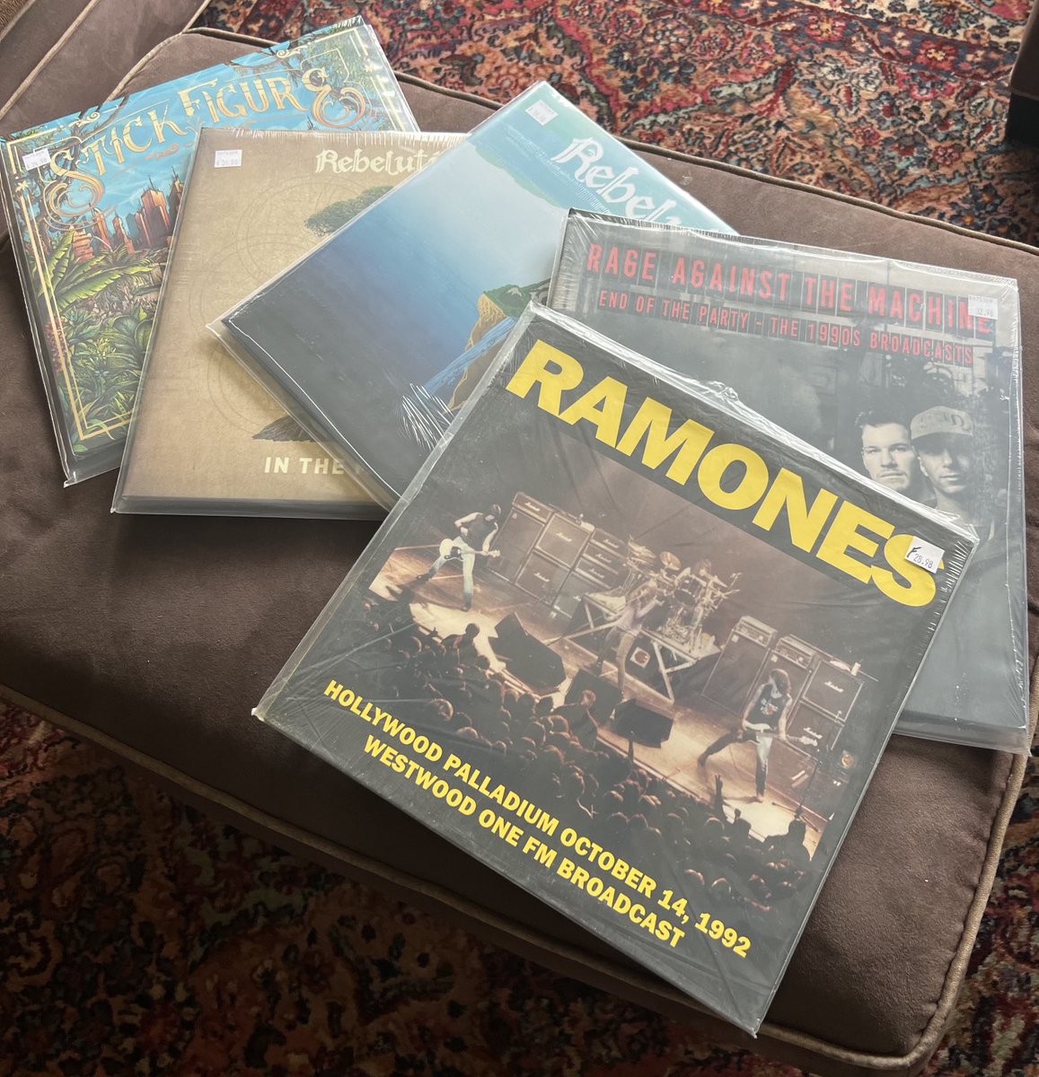 90minplus's tweet image. I went to the record store today!!! #fridaynightsvinylnight #vinyl