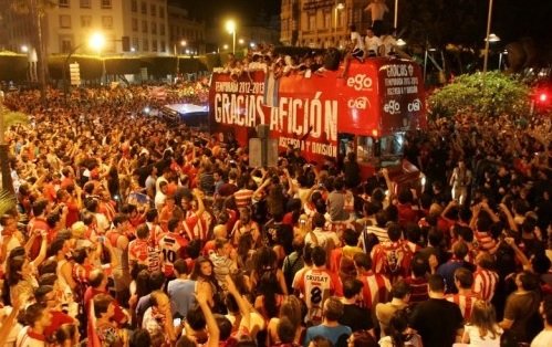 raulicoblantons's tweet photo. ¿Quién para? RTs y FAVs aquí ⬇️ #vamosUDA #VamosAlmería #AlmeriaNuncaSeRinde #turkismo #sisepuede https://t.co/eKVJQA8PTc