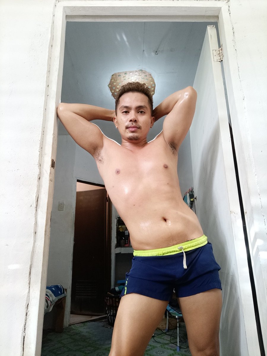Max30246's tweet photo. Flex ko muna kili2x ko na insecurity ko. Bahala na si batman.😁😁✌️ 
#endofshift https://t.co/EQxptqCvRM