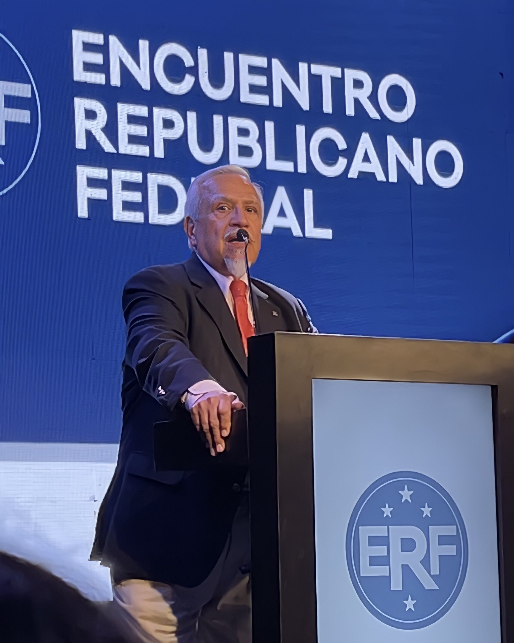 Follow Juan Carlos Romero's (@RomeroxSalta) latest Tweets / Twitter