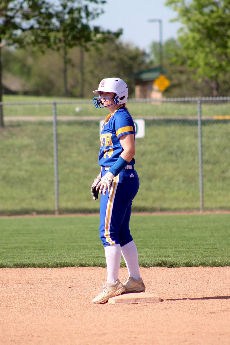 CONGRATS to OS's ASHLEE JACKMAN who went 3 for 4 with a double, 2 RBI's and 4 runs scored in her game last night.🥎😊