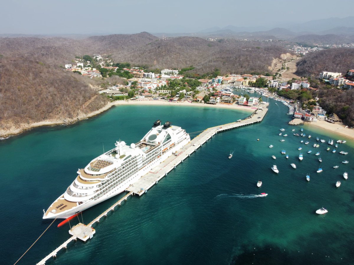PpFigueroaH's tweet photo. 1/3
Hoy arribó al puerto de #Huatulco, el crucero SEABOURN ODISSEY con bandera de Las Bahamas. 

@webcamsdemexico @JuanCRiveraC @AMAVCostaOax @Quadratinoaxaca @aragonhuatulco @Chiva_henry @Visita_Huatulco @huatulcohotels @Osorio411 @SECTUR_GobOax @SECTUR_mx @Chiva_henry https://t.co/DZEstbXyZL
