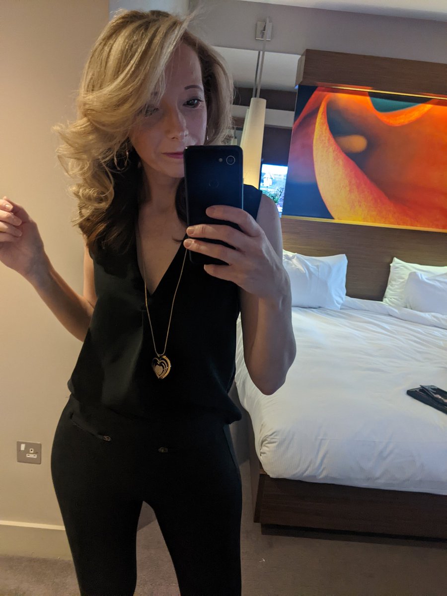 Claire Armitage tweet media