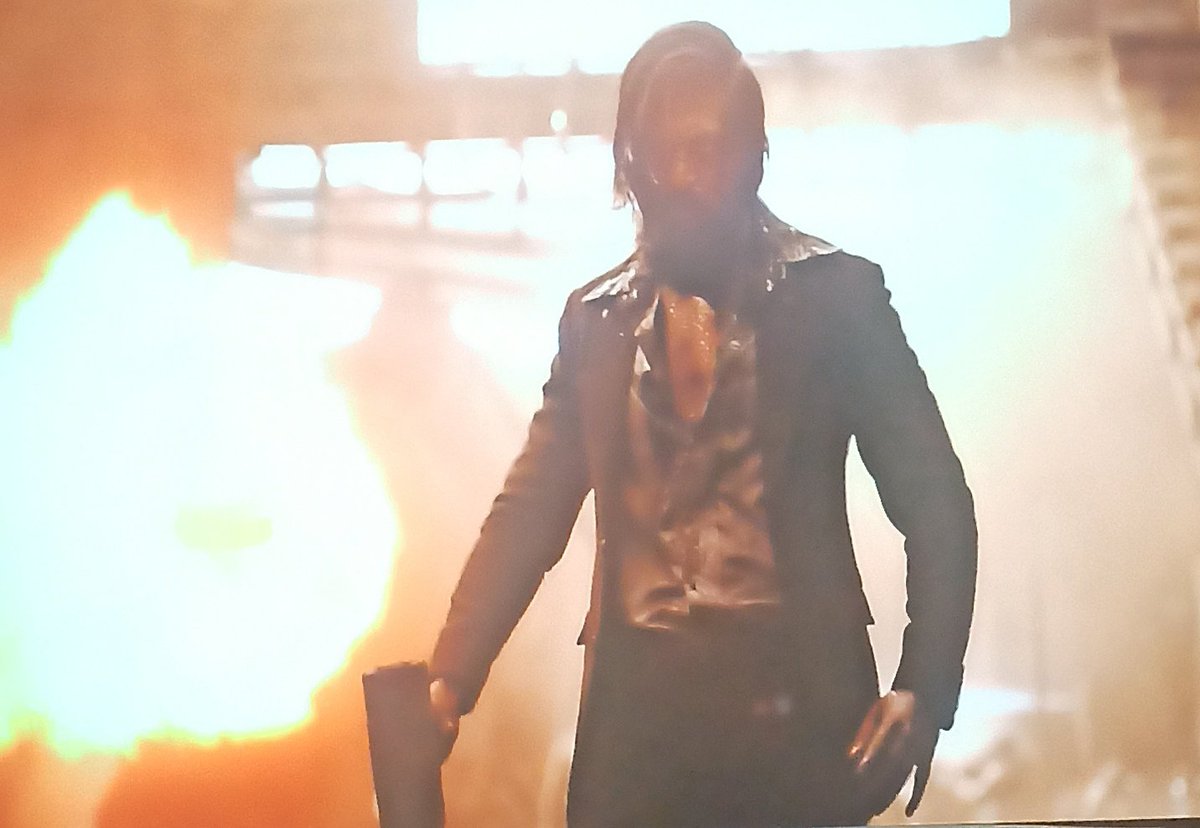 dp_yizhanangel's tweet photo. Apna #Indian wala #thor with his #hammer Watched total hero type of hero after long time.. @TheNameIsYash you win me as a fan for lifetime. #superstaryash #KGFChapter2 #indianblockbuster #Entertainment Sanju Bhai you are awesome as always, you played excellent🥰
#PrashanthNeel❤️ https://t.co/HHgd2rP6UF