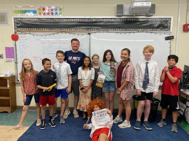 NorthWilm's tweet photo. Today was role reversal day in Room 200! The teacher was the student, the students were the teacher๐คฃ What??? Mr. L even went to PE! #community #thebackpack #thegoldfish #dlangz4prez https://t.co/sdiSFO8E8f