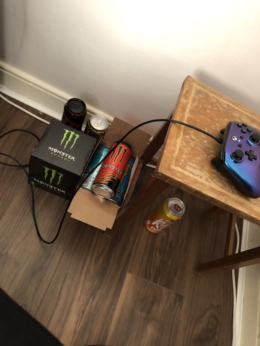 BioMelvin2's tweet photo. Fuelled up and ready for the 24hr Stream (I haven’t slept in 2 days 😇)

#streamer #24hr #streaming #twitch #topmodfish https://t.co/itMFSCOaHD