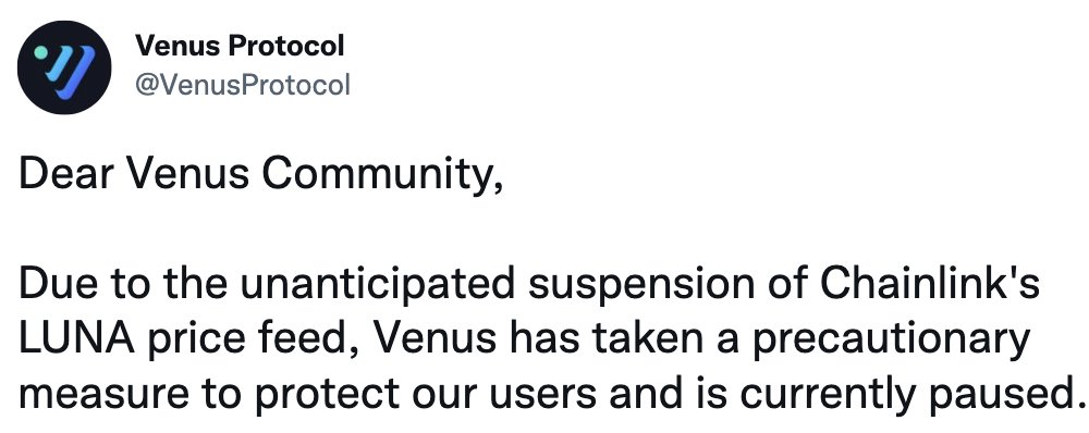 CSBastiat's tweet photo. 🚨 @AaveAave appears to be relying 100% on @chainlink oracles with no safety net.

We saw 2 DeFi apps with the same problem get rekt today when Chainlink suddenly paused LUNA price feed.

By comparison, @compoundfinance uses Chainlink but w/ Uniswap TWAP as a "sanity check". https://t.co/a4UKKlNnZl